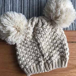(3/$15) Knit, double puff winter hat 🖤
